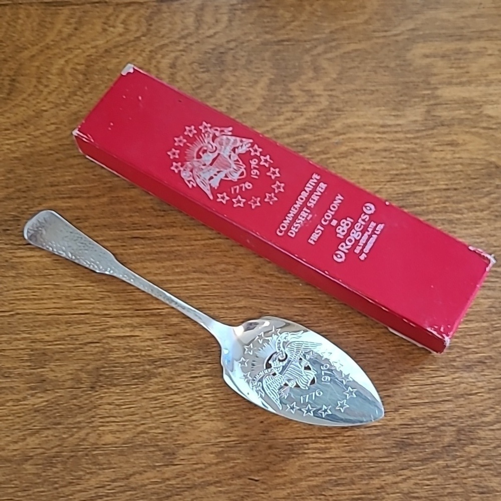 ONEIDA Rogers Silverplate Bicentennial First Colony Patriotic Dessert Server